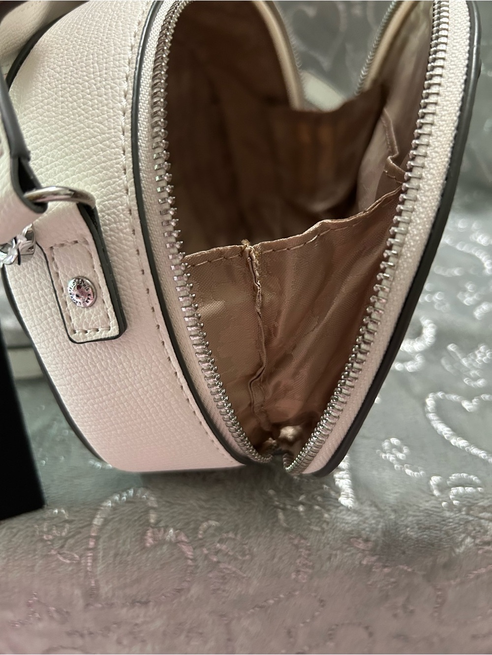 NWT Karl Lagerfeld, Mini, White, Crossbody Bag with Black Sunglasses & Pink Nose - Picture 7 of 11
